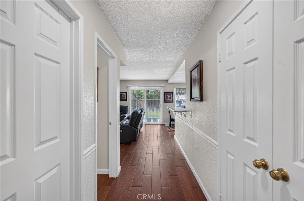 10319 Desert Star Property Photo 15