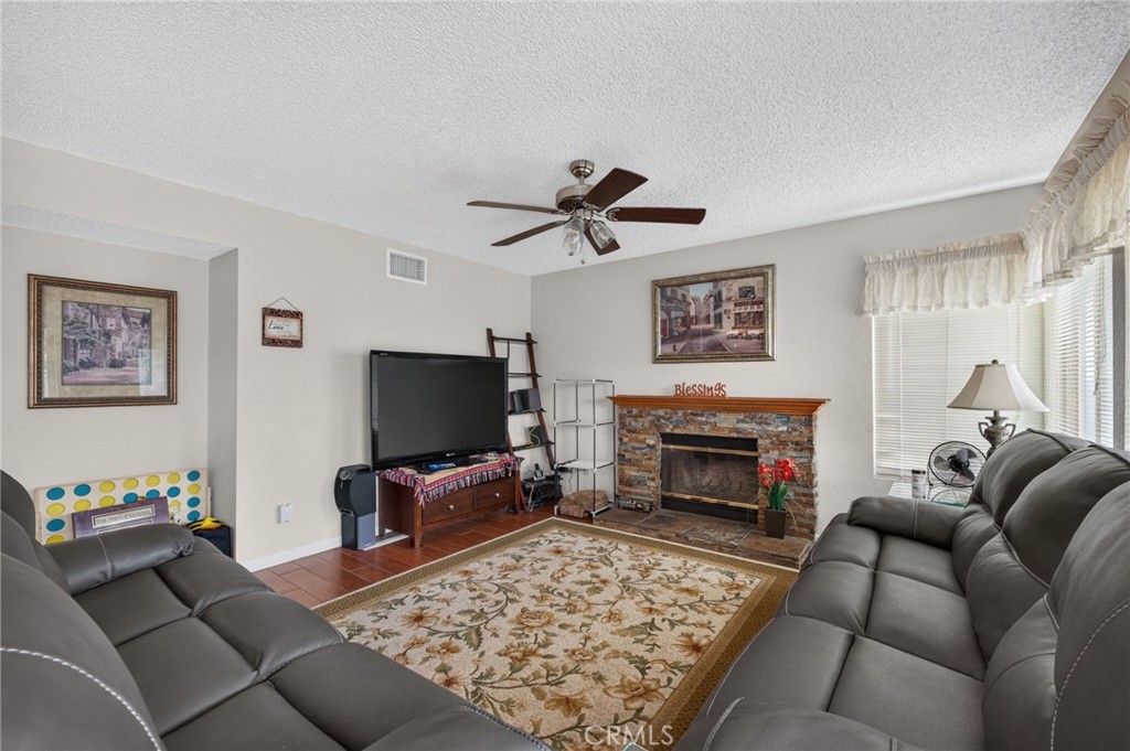 10319 Desert Star Property Photo 18