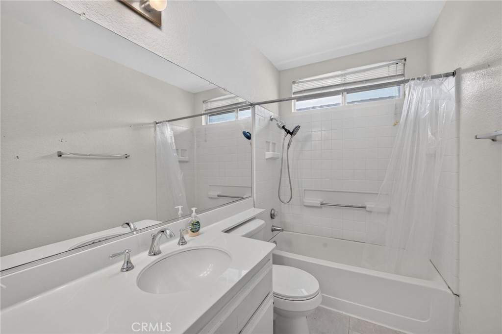 10319 Desert Star Property Photo 33