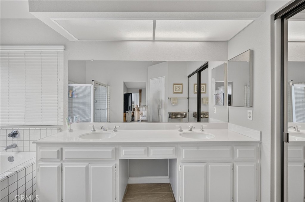 10319 Desert Star Property Photo 34