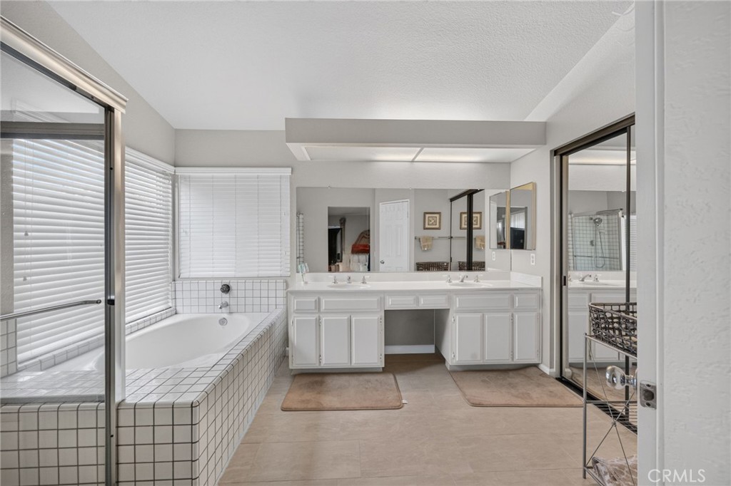 10319 Desert Star Property Photo 35