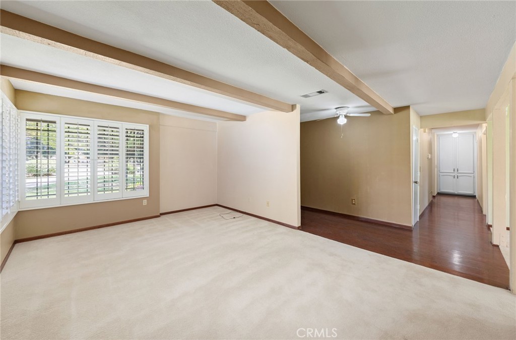 1229 Seven Hills Property Photo 5