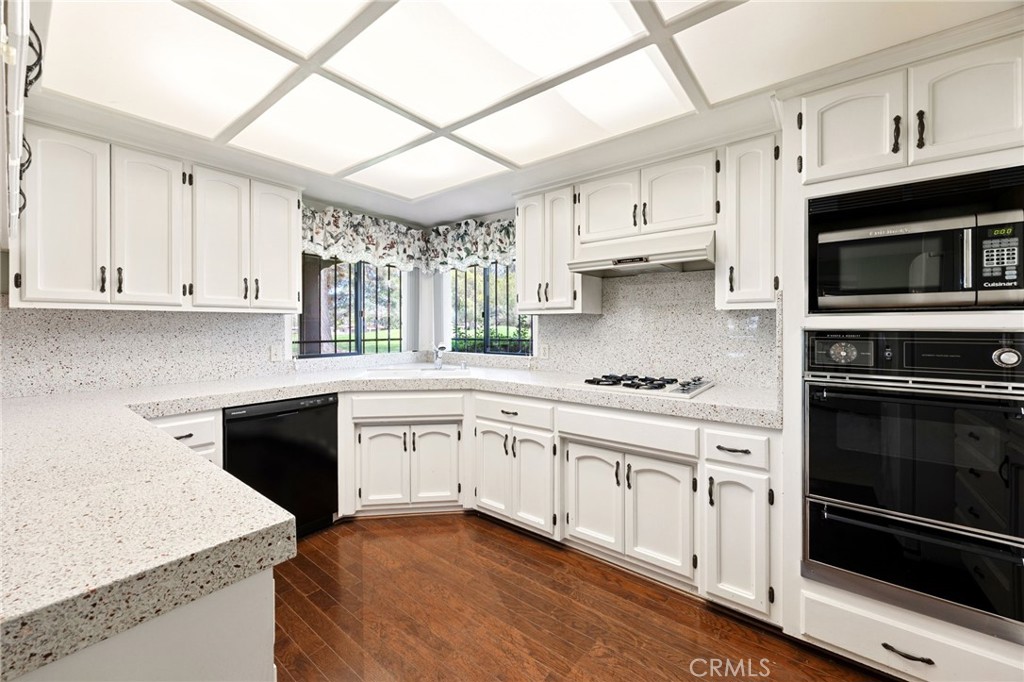 1229 Seven Hills Property Photo 11
