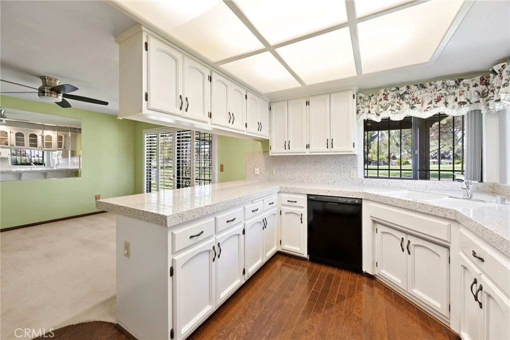 1229 Seven Hills Property Photo 12