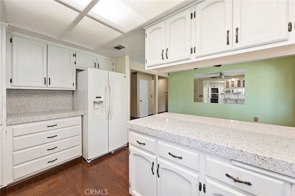 1229 Seven Hills Property Photo 13