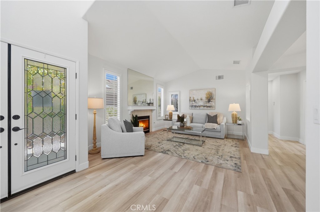 40502 Via Amapola Property Photo 6