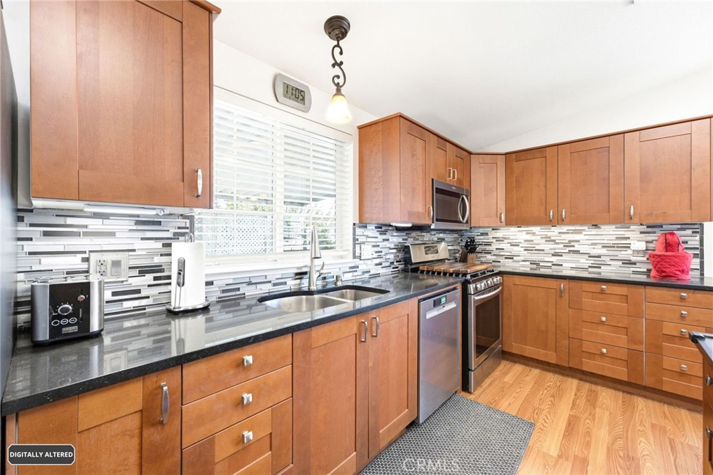 433 Sylvan Ave 51 Property Photo 16