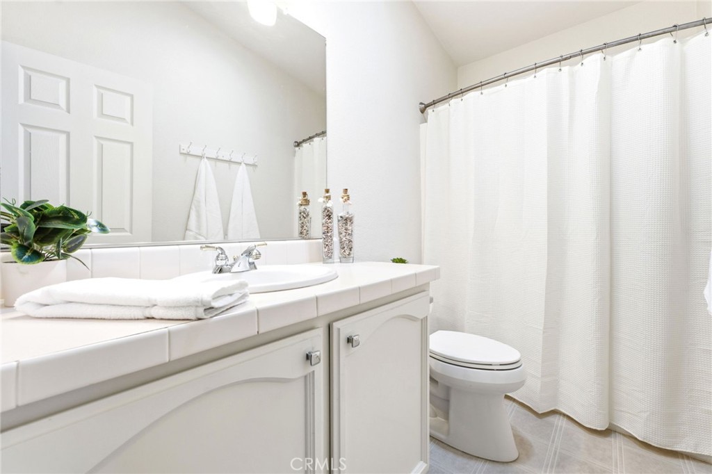 433 Sylvan Ave 51 Property Photo 31