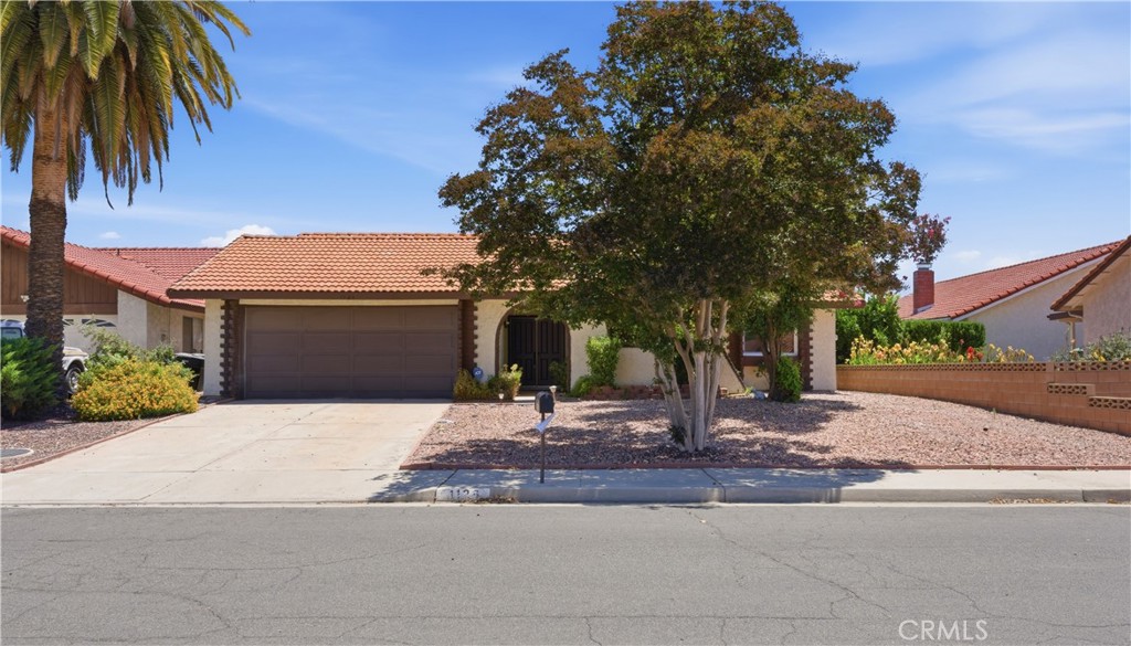 1126 Mayten Tree Court Property Photo 2