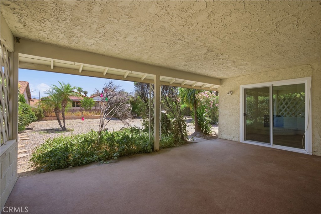 1126 Mayten Tree Court Property Photo 5
