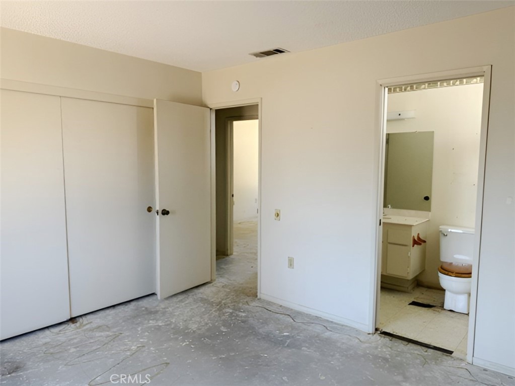 26430 Harrisburg Property Photo 6