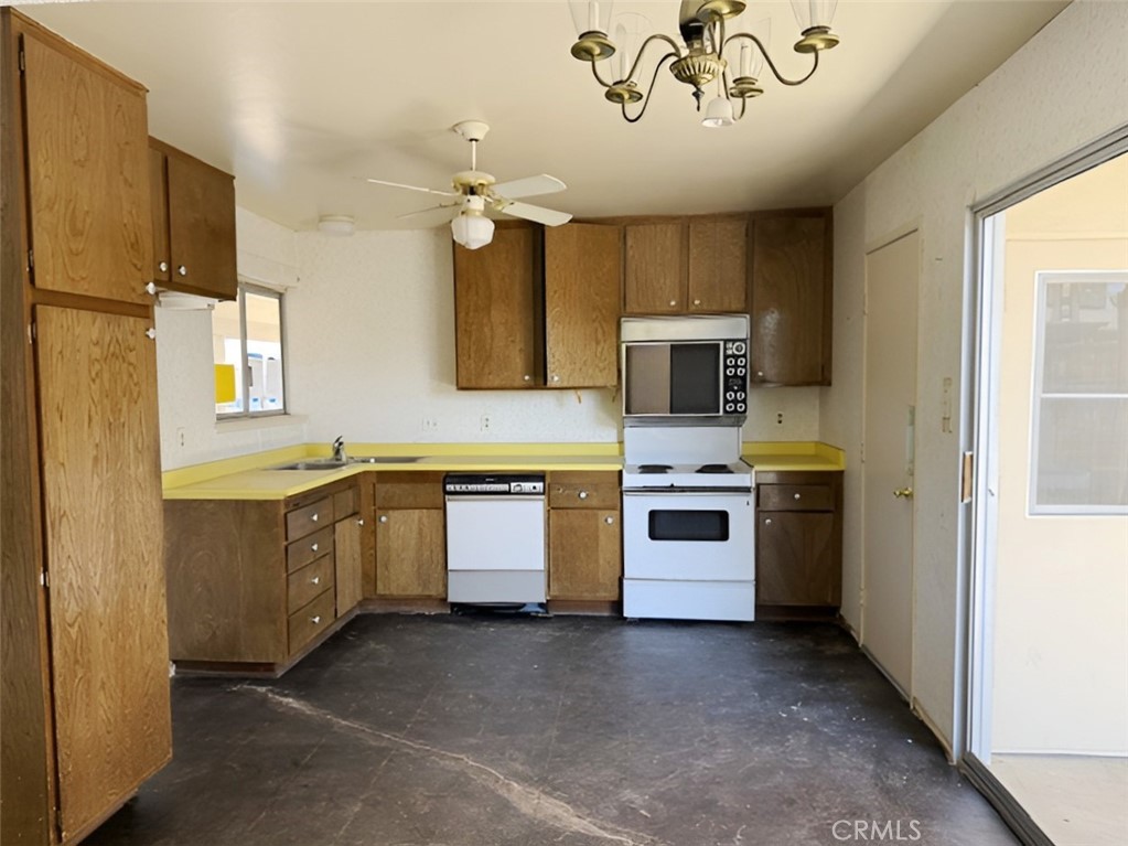 26430 Harrisburg Property Photo 13