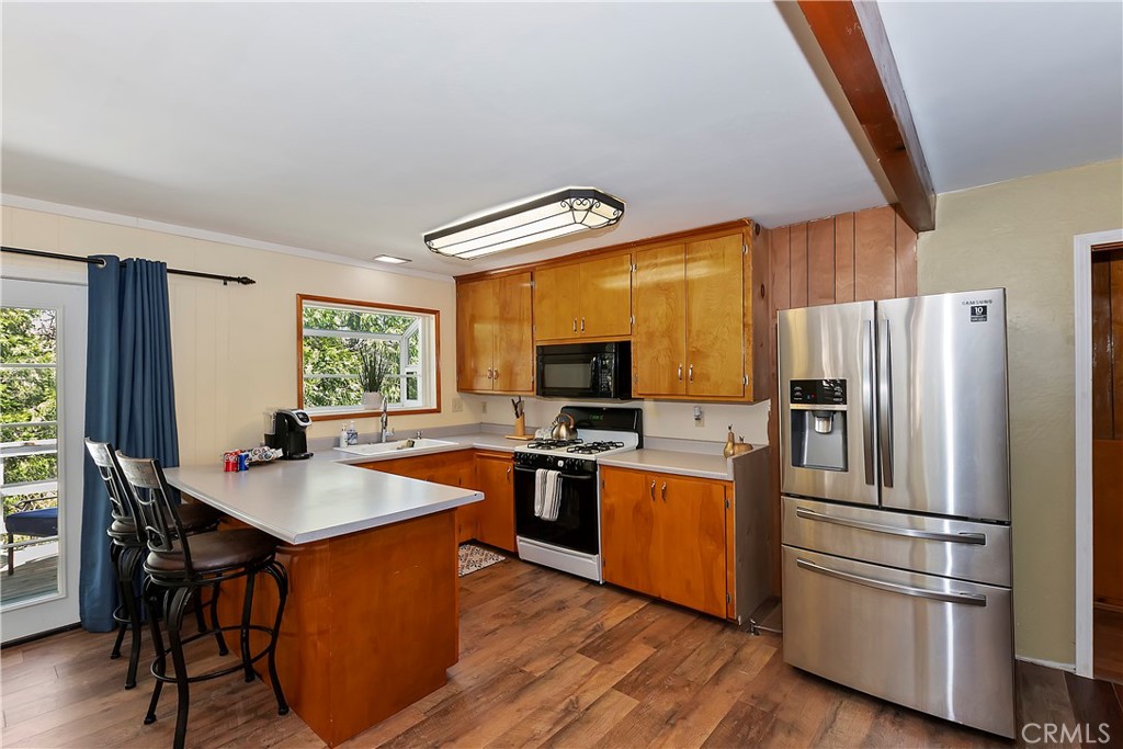 24032 Alpine Drive Property Photo 9
