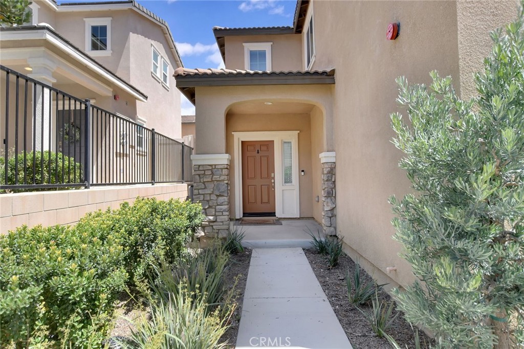 24242 Hazelnut Property Photo 6