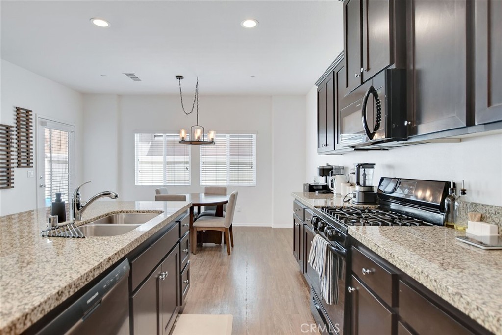 24242 Hazelnut Property Photo 11