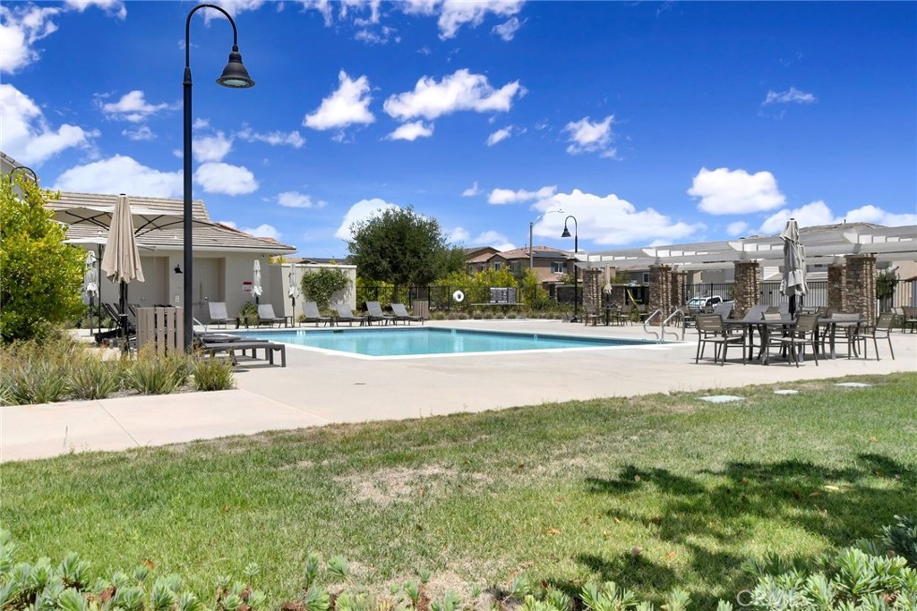 24242 Hazelnut Property Photo 32