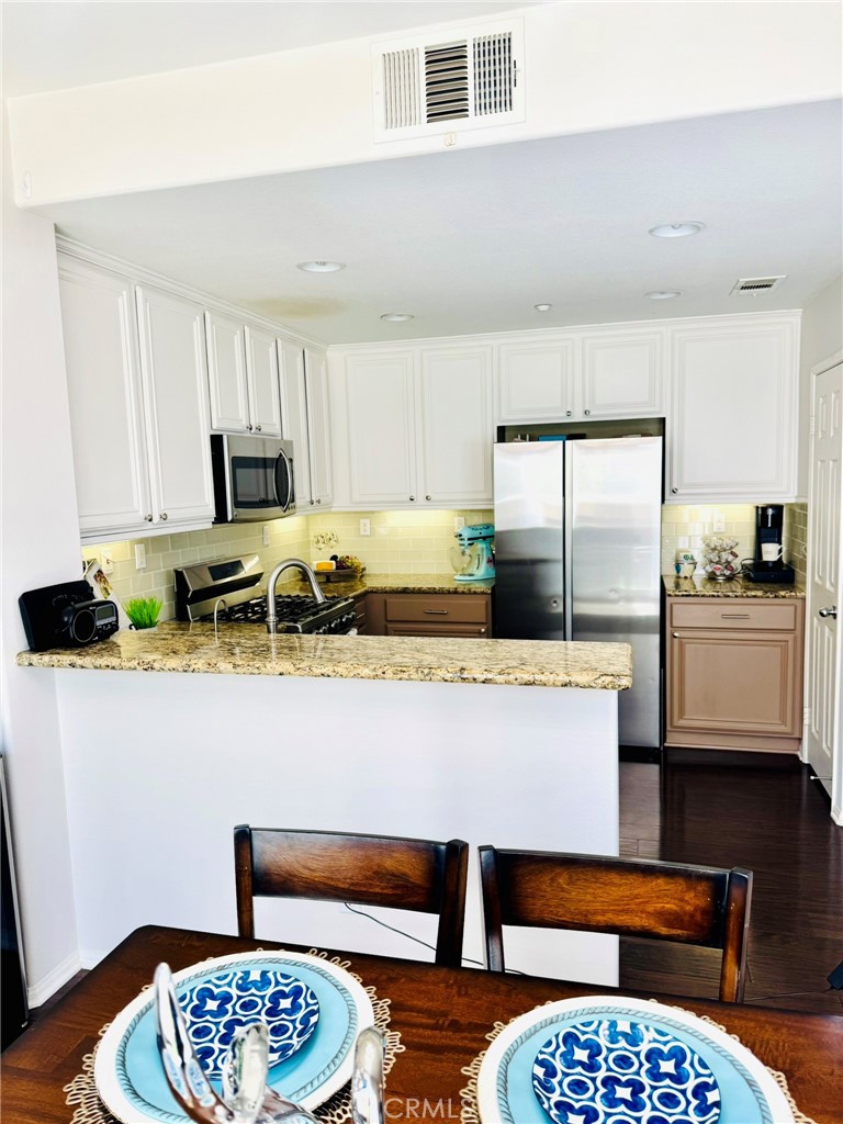 44942 Bellflower Property Photo 4