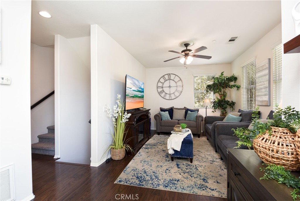 44942 Bellflower Property Photo 8