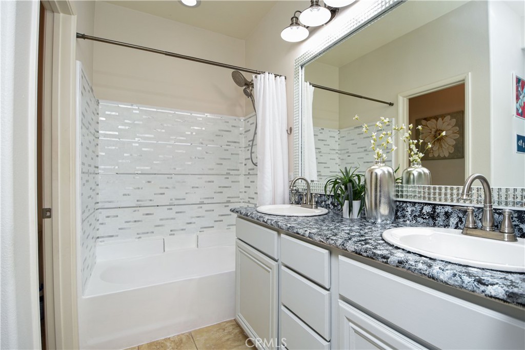 44942 Bellflower Property Photo 19