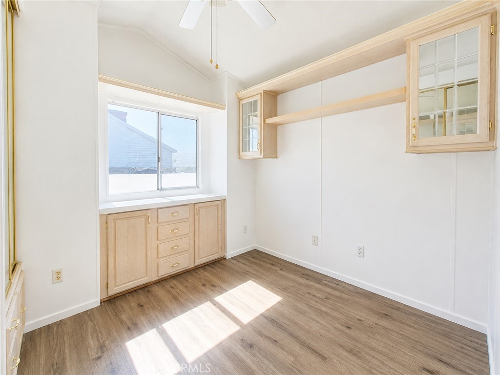 1295 106 S Cawston Avenue #106 Property Photo 6