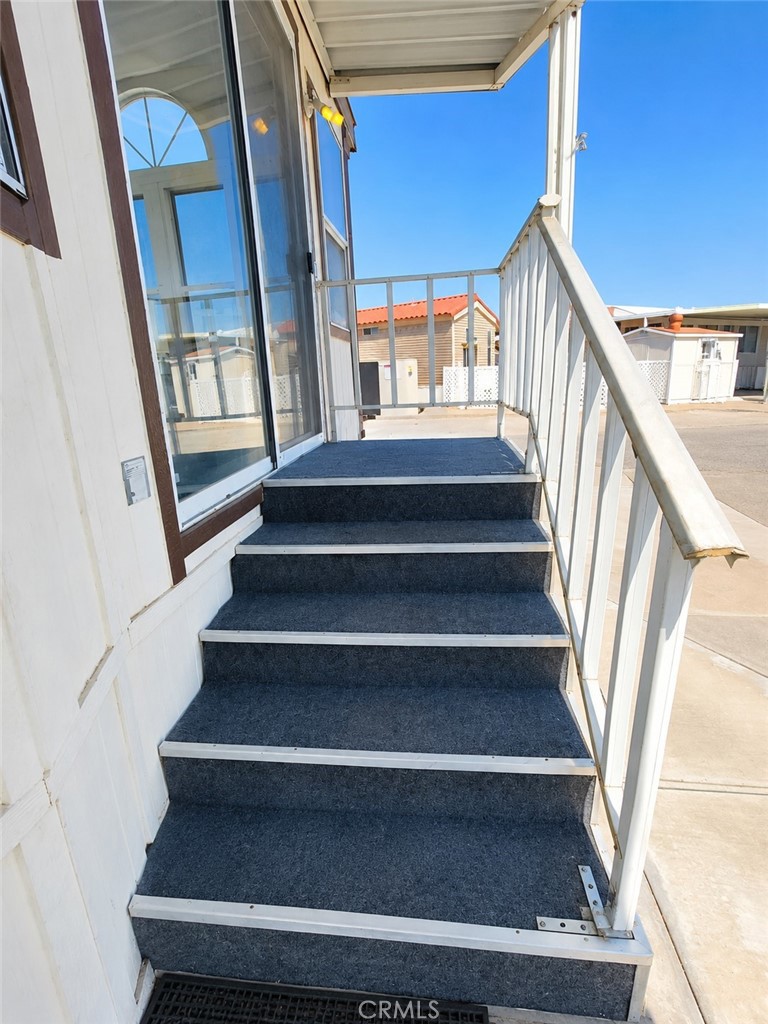 1295 106 S Cawston Avenue #106 Property Photo 8