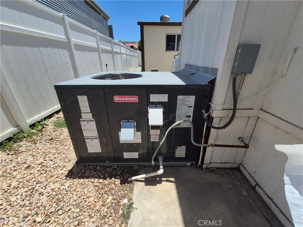 1295 106 S Cawston Avenue #106 Property Photo 11