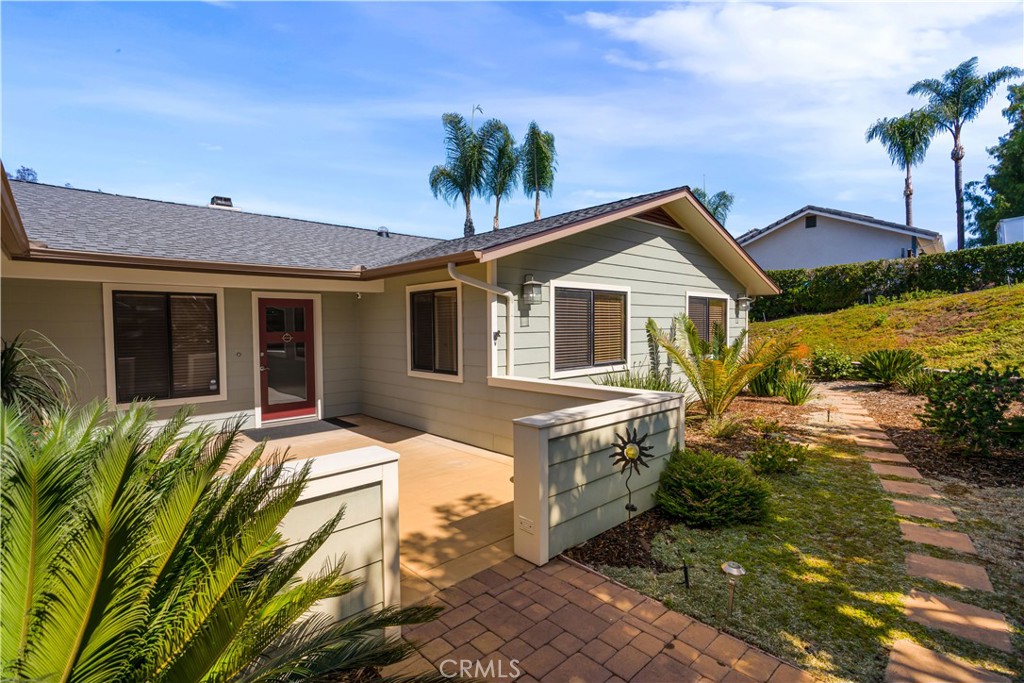 1691 Pepper Tree Property Photo 4