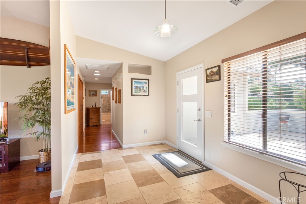 1691 Pepper Tree Property Photo 5