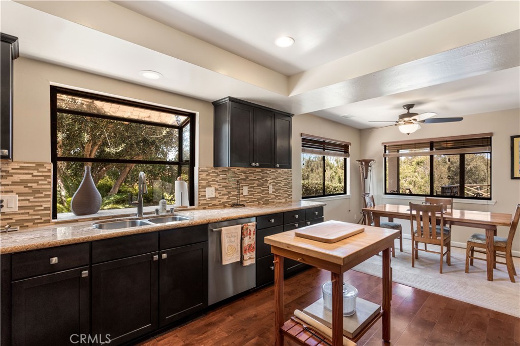 1691 Pepper Tree Property Photo 13