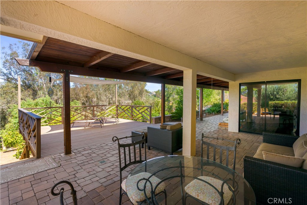 1691 Pepper Tree Property Photo 26