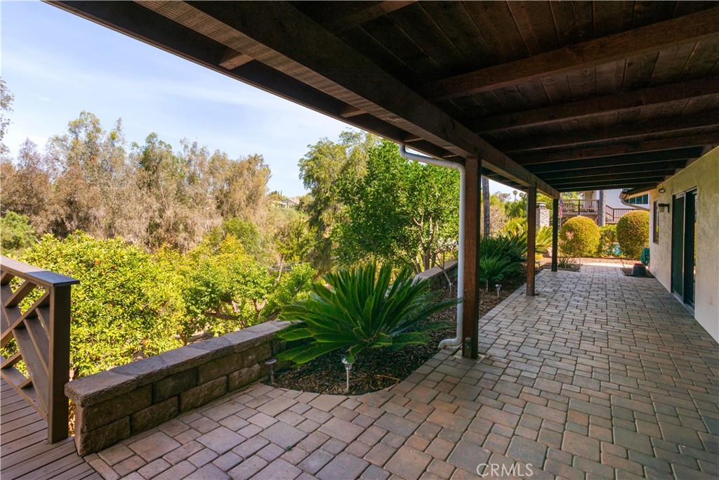 1691 Pepper Tree Property Photo 27