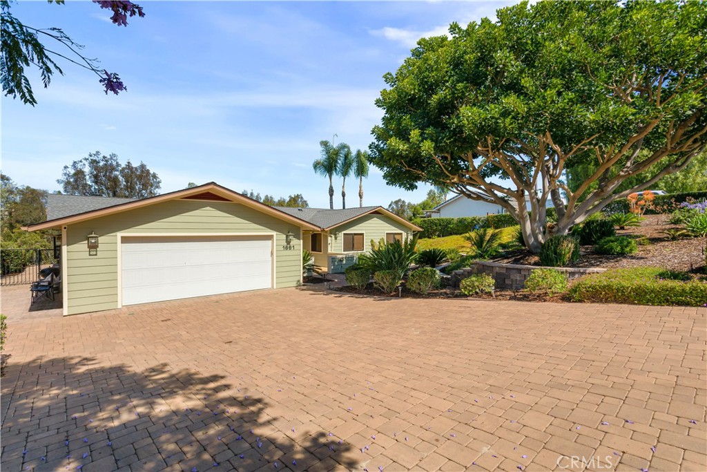 1691 Pepper Tree Property Photo 40