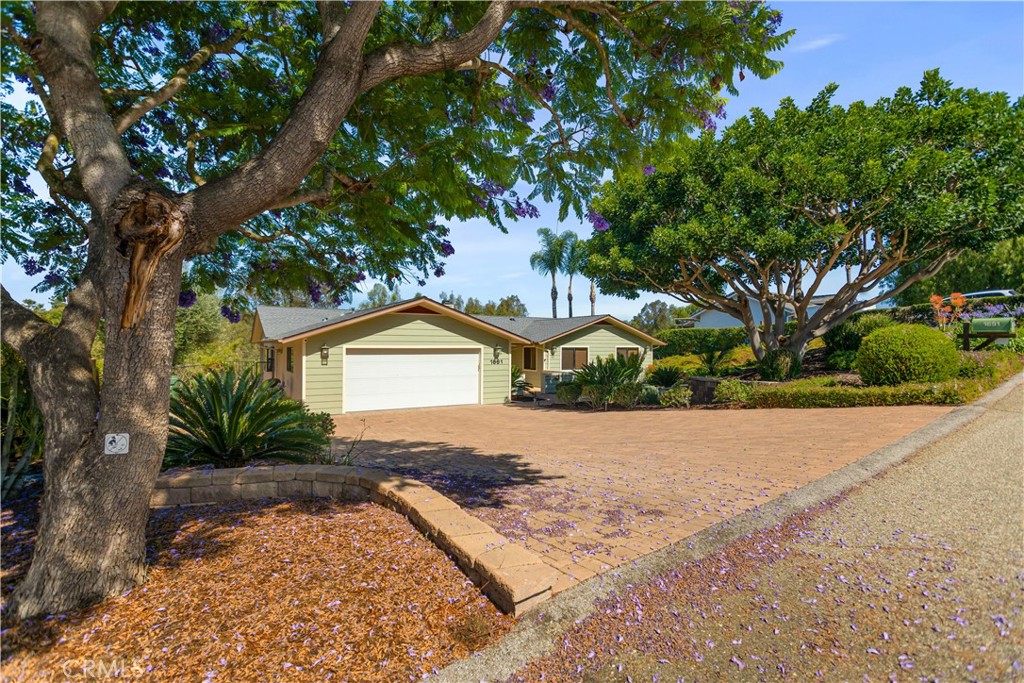 1691 Pepper Tree Property Photo 43