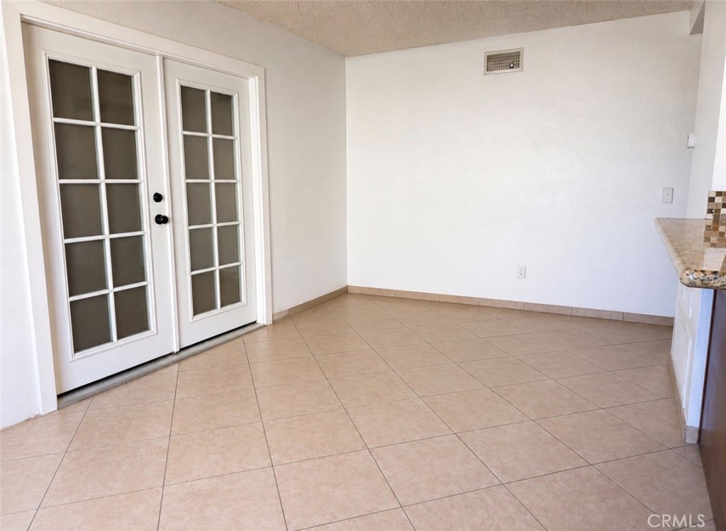 342 E Gilmore Drive Property Photo 10