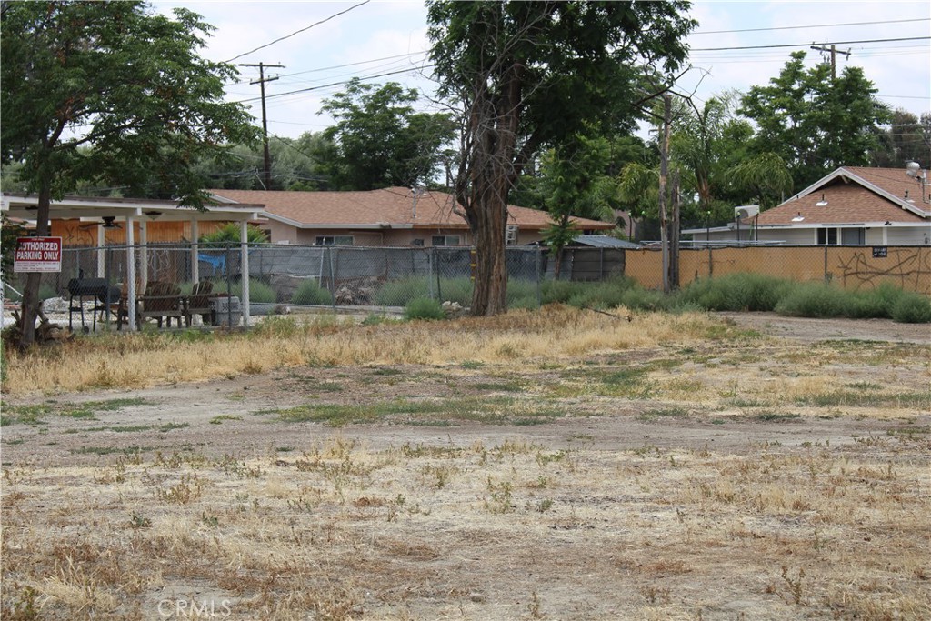 19 Algona Avenue Property Photo 11