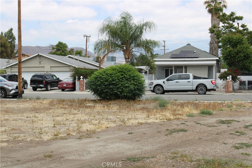 19 Algona Avenue Property Photo 14