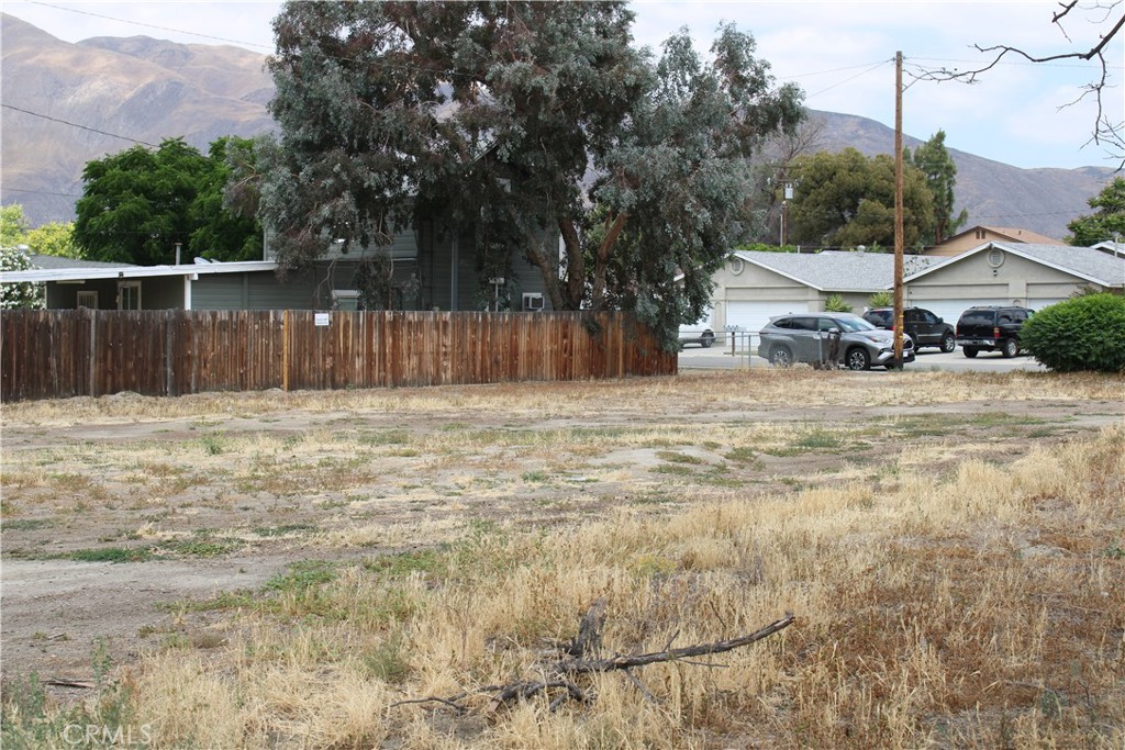 20 Algona Avenue Property Photo 8