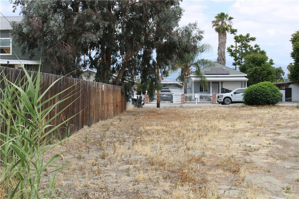 20 Algona Avenue Property Photo 12