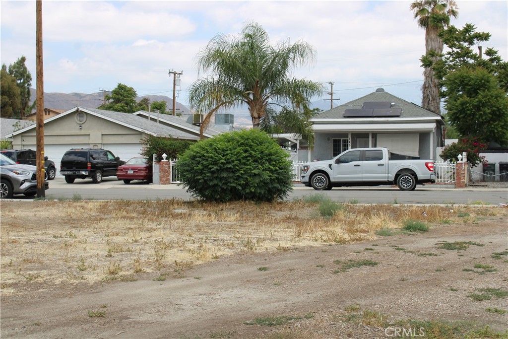 20 Algona Avenue Property Photo 14