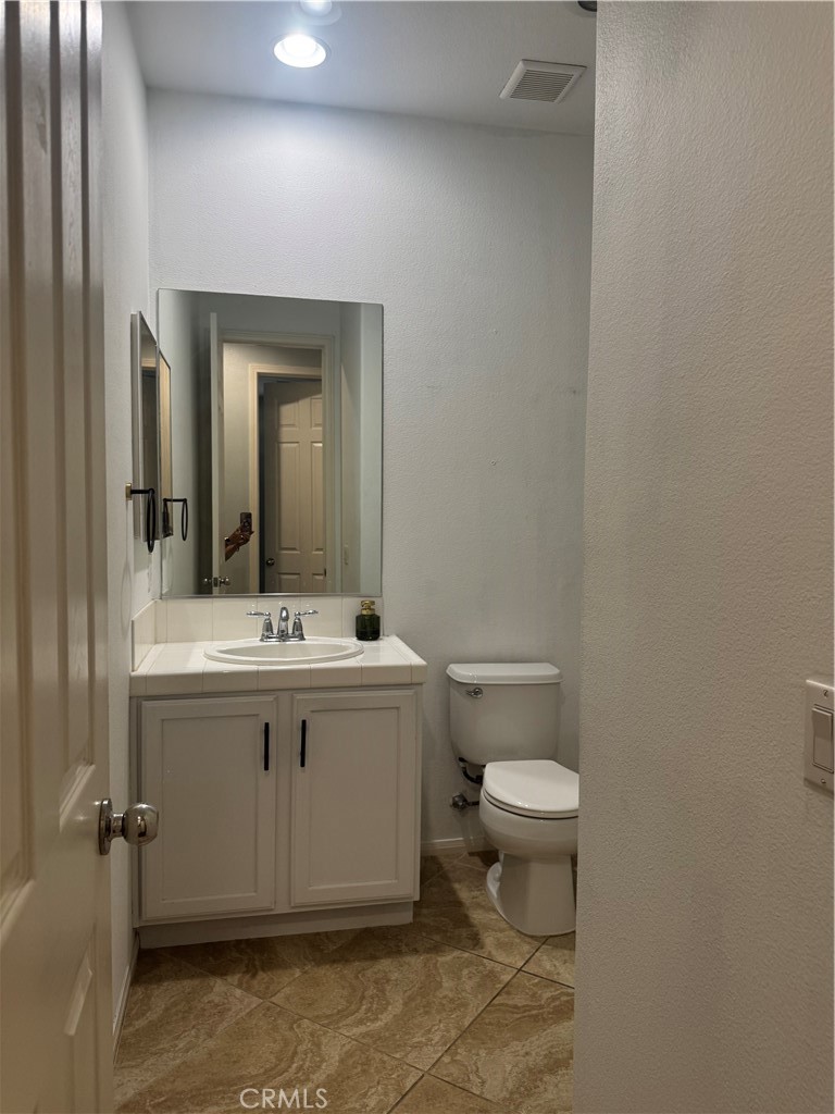 2750 E Oak Hill 12 Property Photo 13