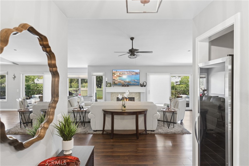 38321 Oaktree Property Photo 2