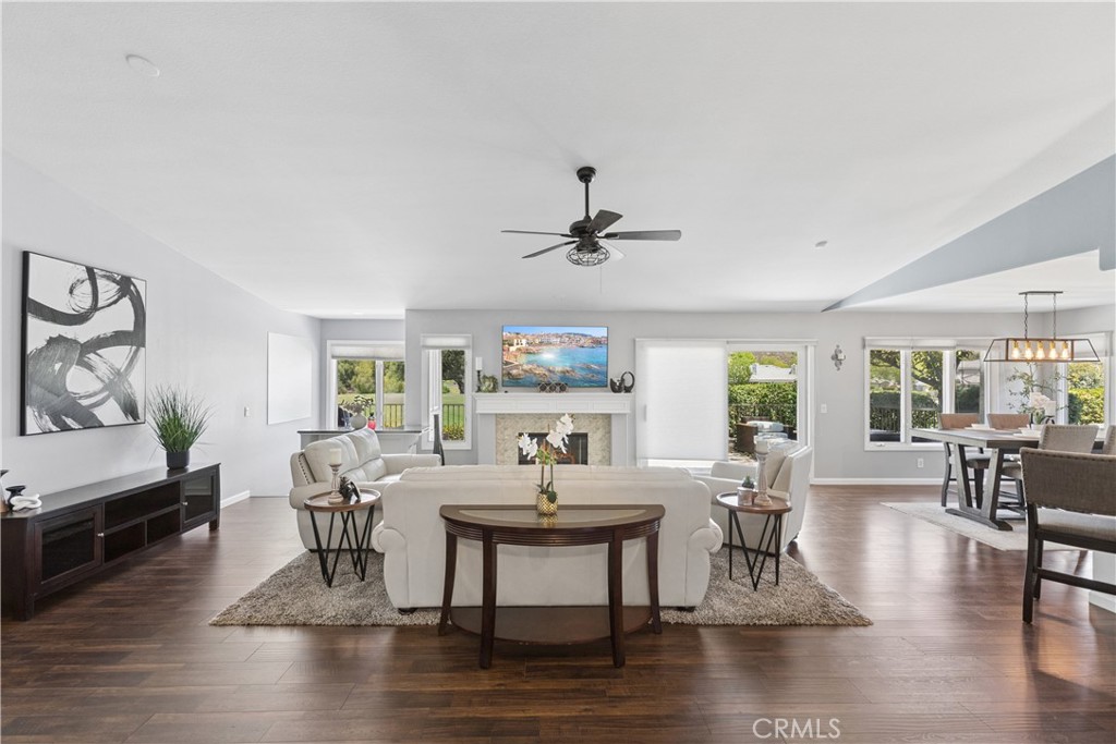 38321 Oaktree Property Photo 3