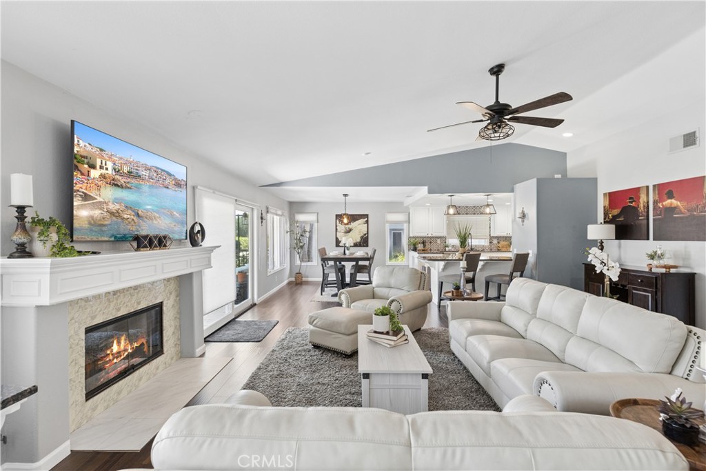 38321 Oaktree Property Photo 5