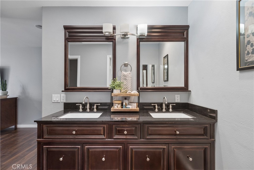 38321 Oaktree Property Photo 15