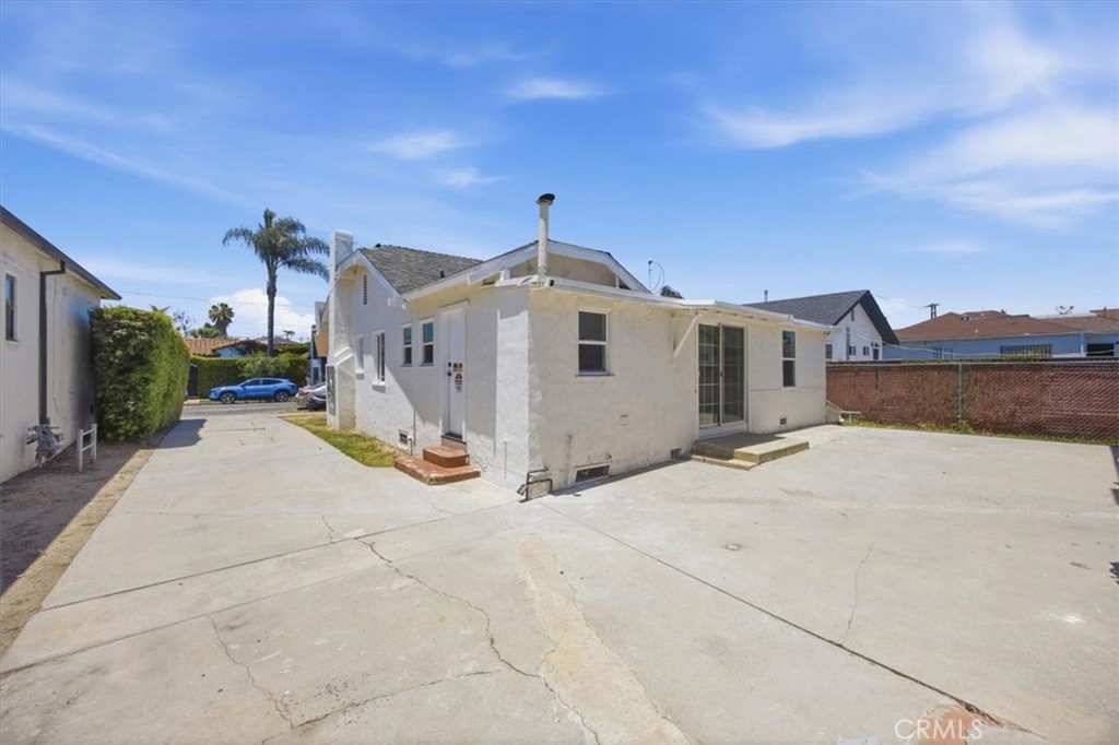 1636 S Ridgeley Property Photo 21