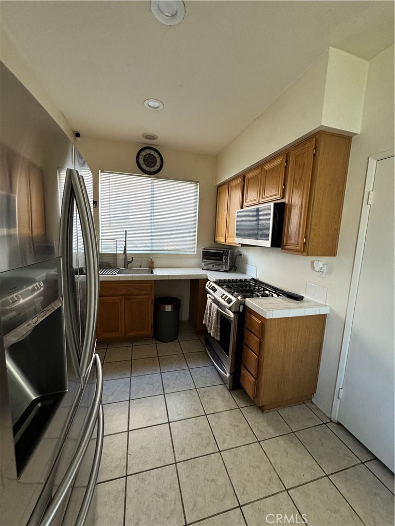 39536 Sarah Drive Property Photo 5