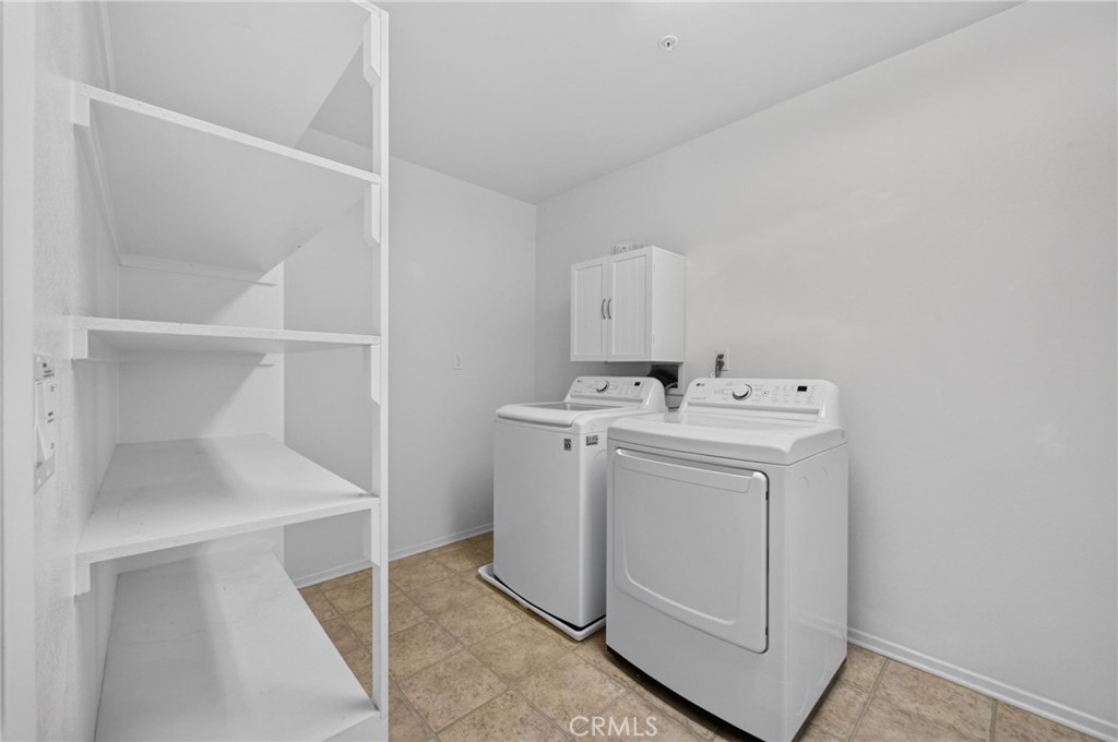 1365 Sunset Place D Property Photo 45