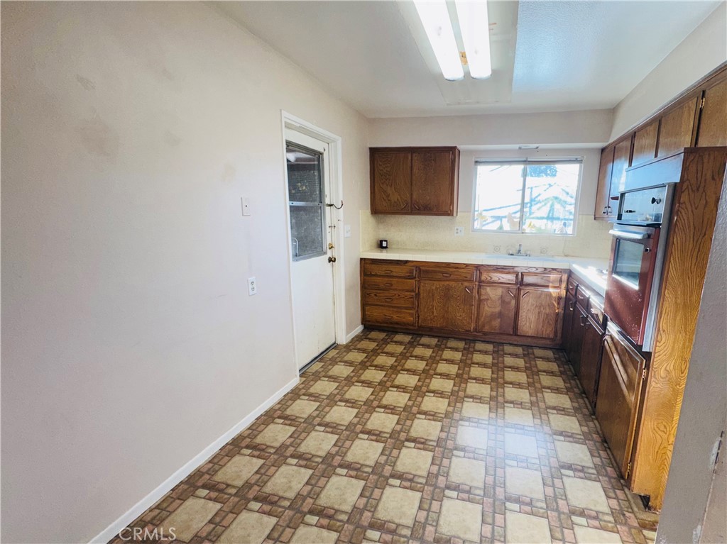 28891 Olympia Way Property Photo 7