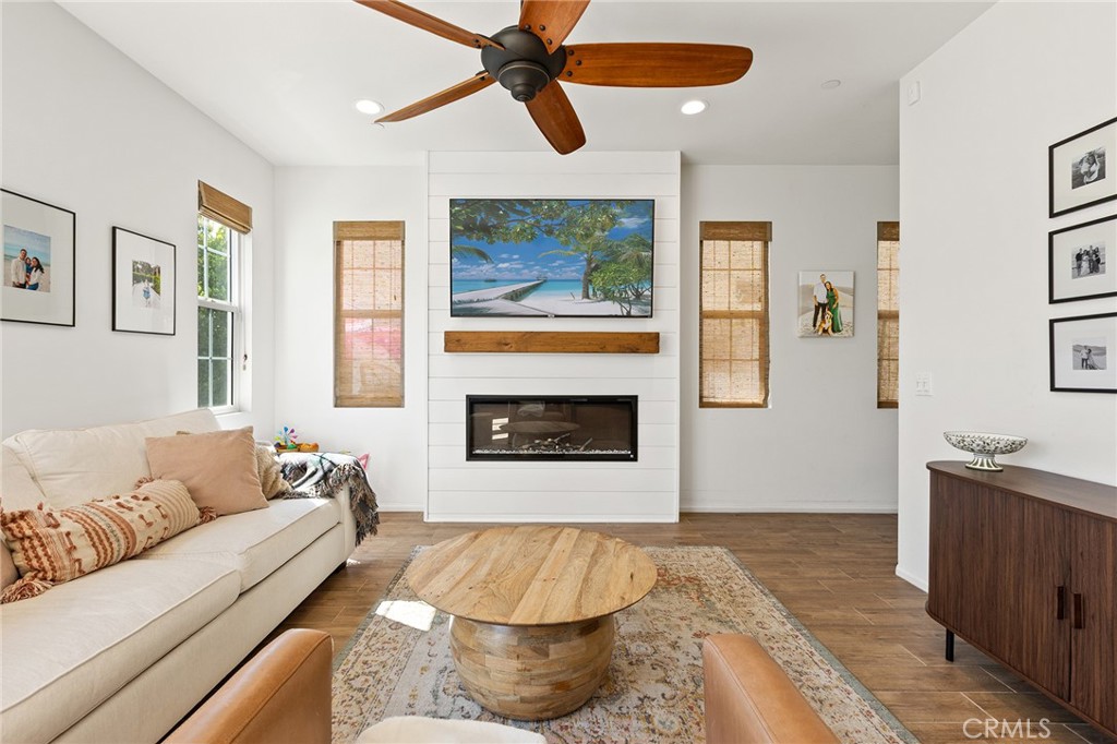 42704 Azure Property Photo 15