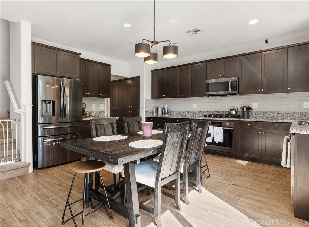 42704 Azure Property Photo 16